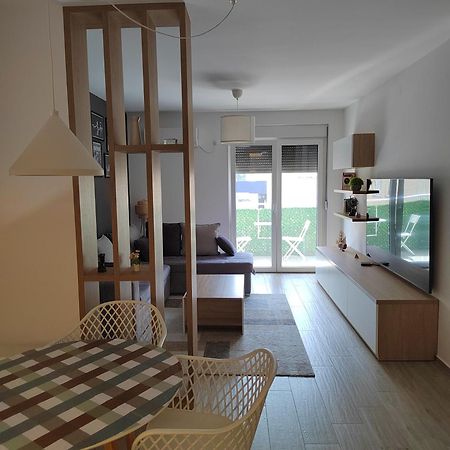 Lovely One Bedroom Apartment Ub Bagian luar foto