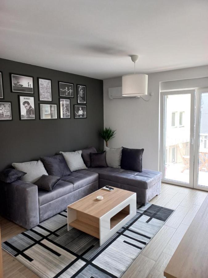 Lovely One Bedroom Apartment Ub Bagian luar foto