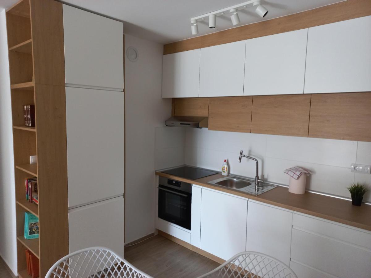 Lovely One Bedroom Apartment Ub Bagian luar foto